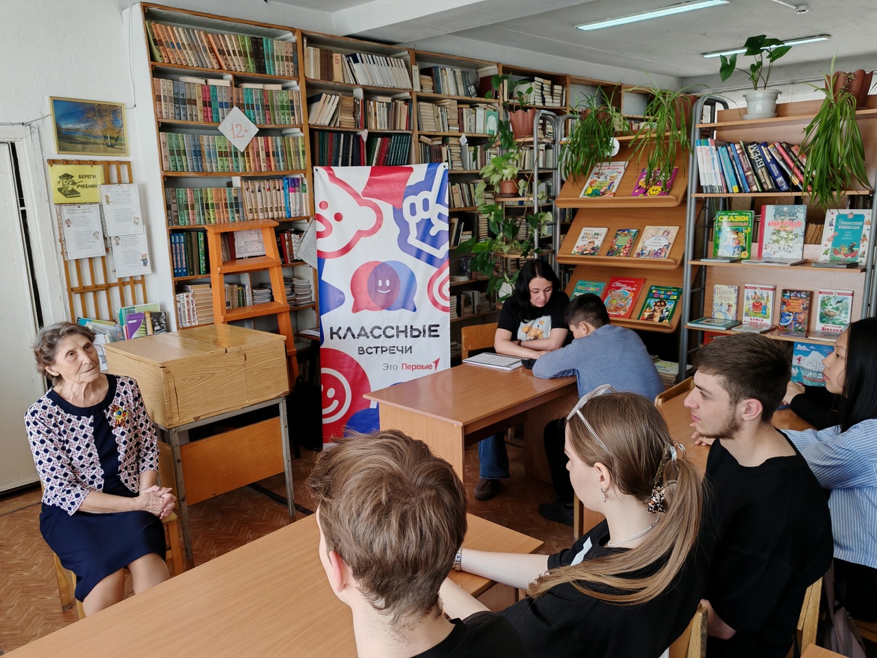 В Хакасии прошел конкурс патриотической песни «Ликуй, победная весна!!!»